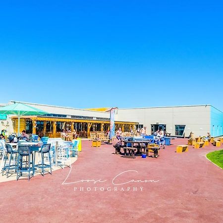 Big Skies Platinum Plus Holiday Home With Wifi, Netflix, Dishwasher, Decking Camber Zewnętrze zdjęcie
