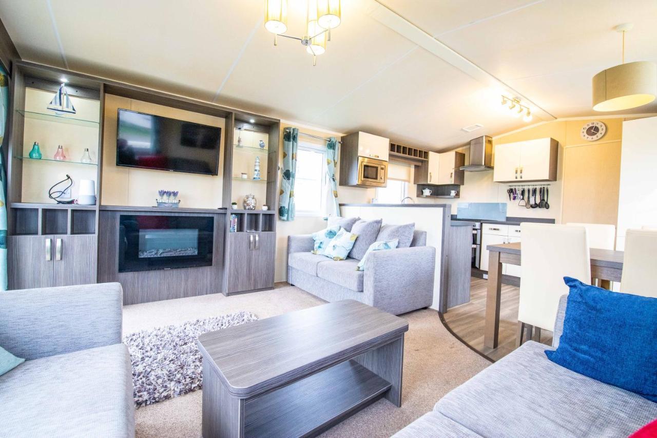 Big Skies Platinum Plus Holiday Home With Wifi, Netflix, Dishwasher, Decking Camber Zewnętrze zdjęcie